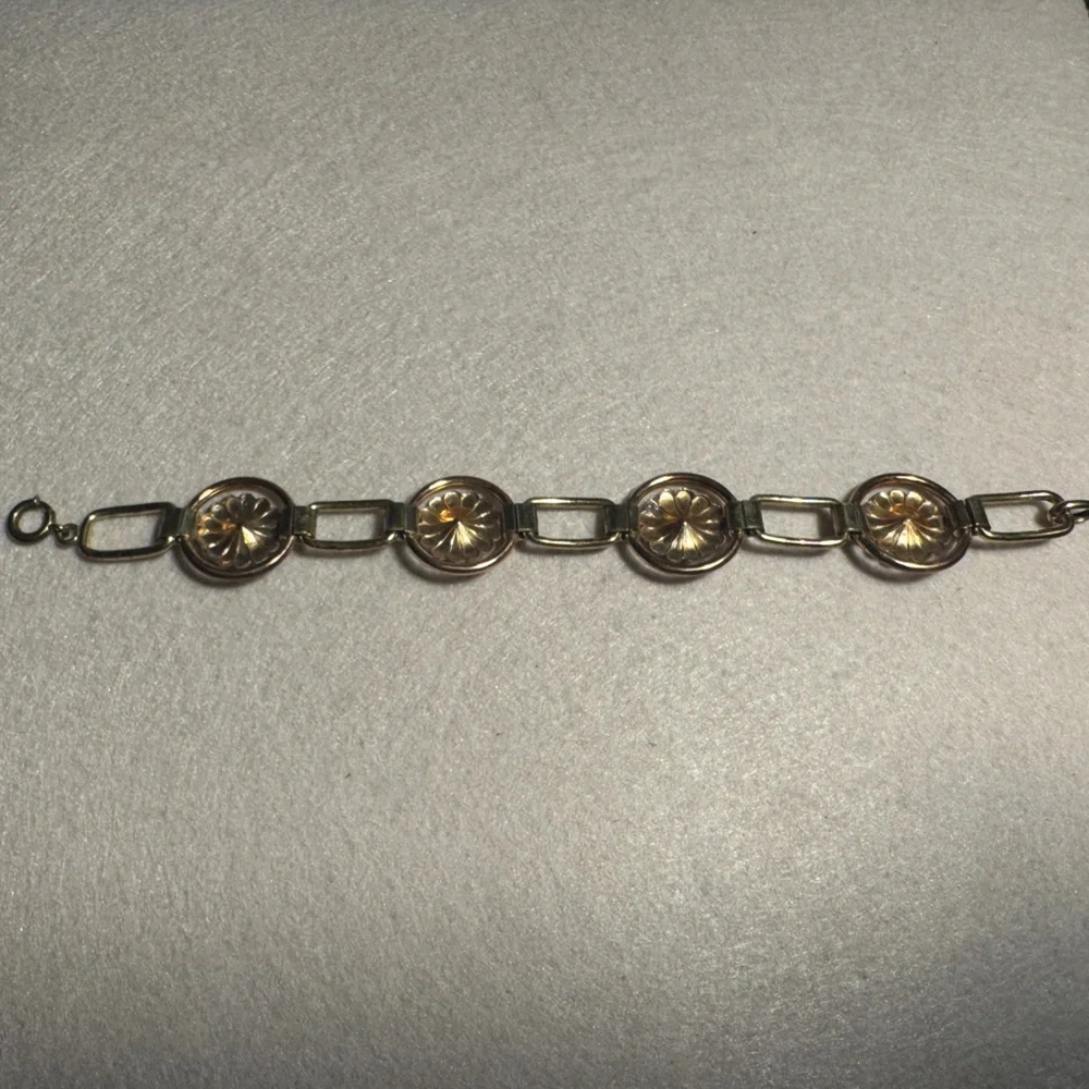 Vintage 1940s Two-Tone Gold Floral Bracelet